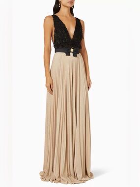 Elisabetta Frenchi Red Carpet Gown Cream Sparkley Pleated Bottom Embellished Top